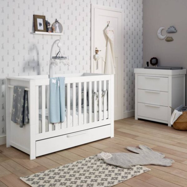 Mamas and Papas Franklin Cot Bed 2 Piece Nursery Furniture Set - White Wash - Free Mattress